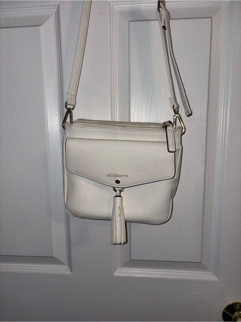 Liz Claiborne White Crossbody Bag Tassel Zip/Magnetic, Detachable Strap Pockets